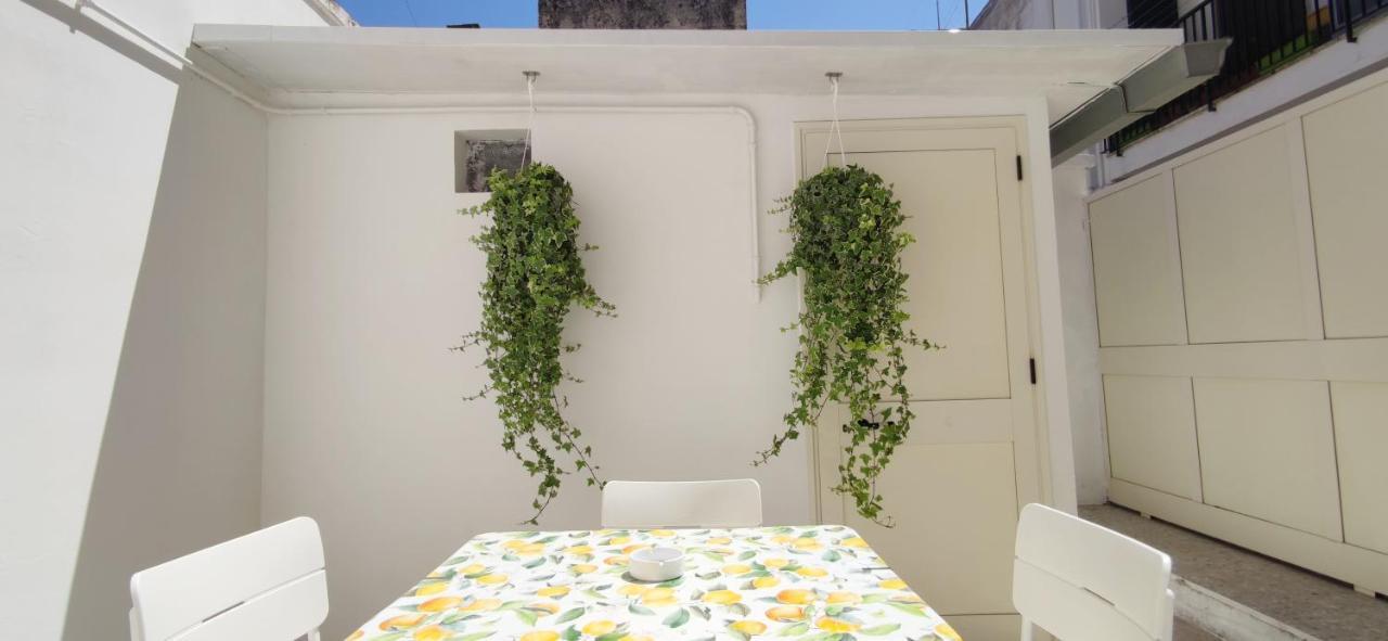 Family And Friends House Apartment Lecce Bagian luar foto