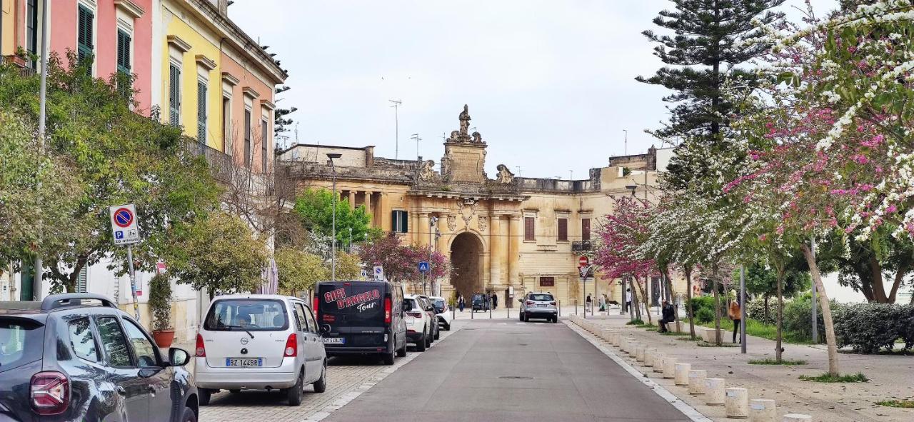 Family And Friends House Apartment Lecce Bagian luar foto